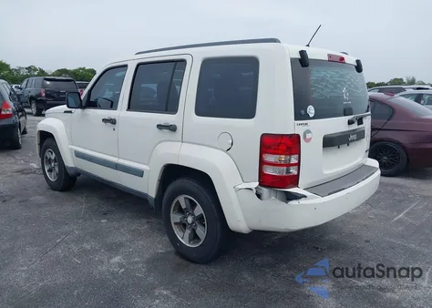 2008 Jeep Liberty Sport z USA, uszkodzony, nr VIN 1J8GP28K48W137715